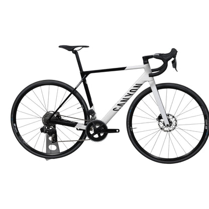 Canyon Ultimate CF SL 7 eTap – käytetty maantiepyörä, koko M