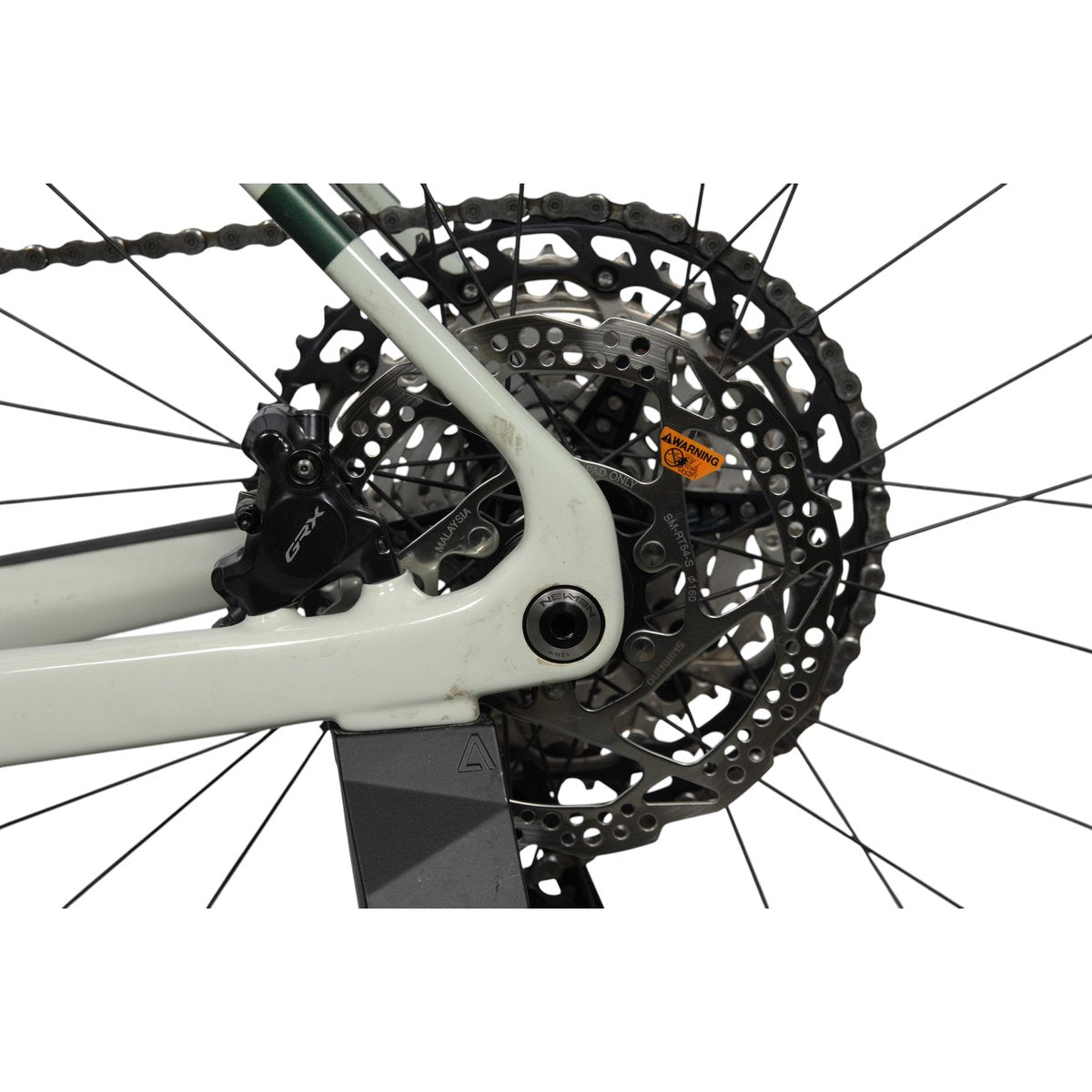 Cube NUROAD HYBRID C:62 RACE FE 400X – käytetty sähköpyörä, koko L